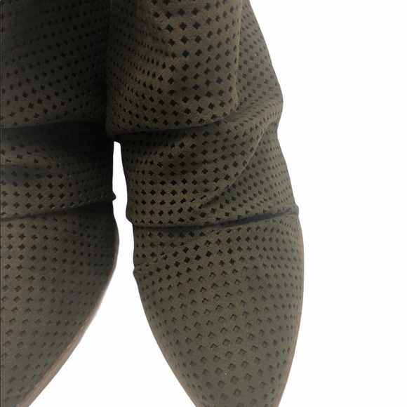 Kaari Olive Green Perforated Slouchy Ankle Boots Pointed Toe Block Heel Size 8 - Picture 2 of 5